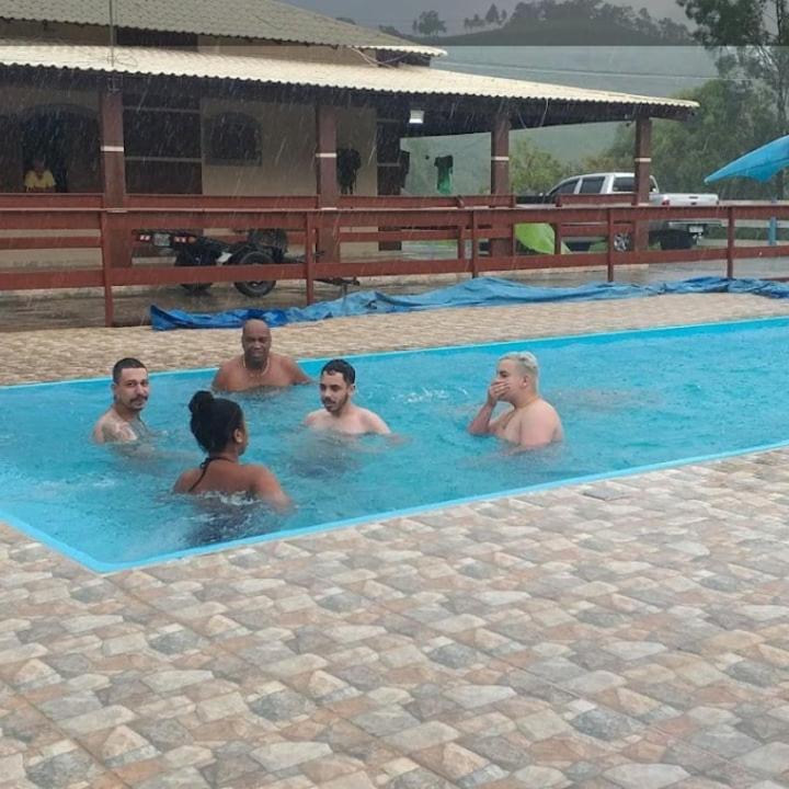 Pousada Recanto Feliz Carvalhos Mg Bagian luar foto
