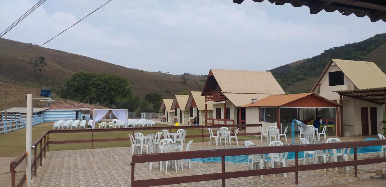 Pousada Recanto Feliz Carvalhos Mg Bagian luar foto