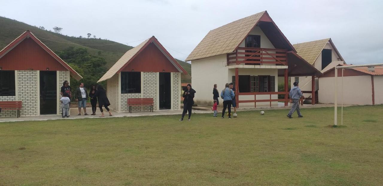 Pousada Recanto Feliz Carvalhos Mg Bagian luar foto