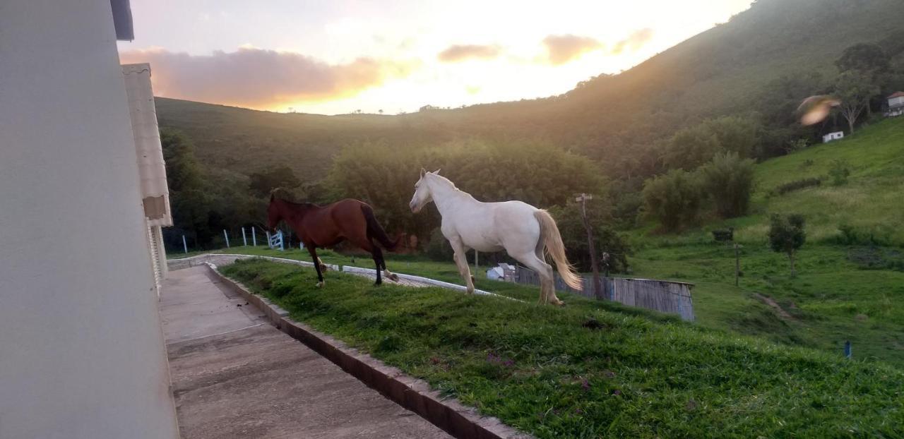 Pousada Recanto Feliz Carvalhos Mg Bagian luar foto